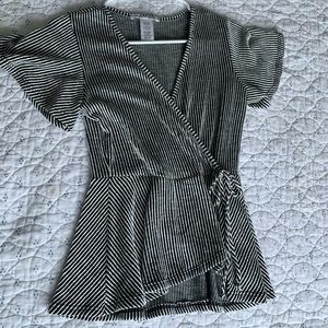 Caution to the wind dress shirt-M